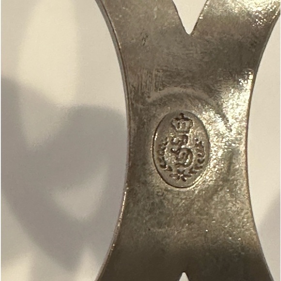 Premier Design (marking) Wide hinged cuff bracelet in silver - Picture 3 of 6